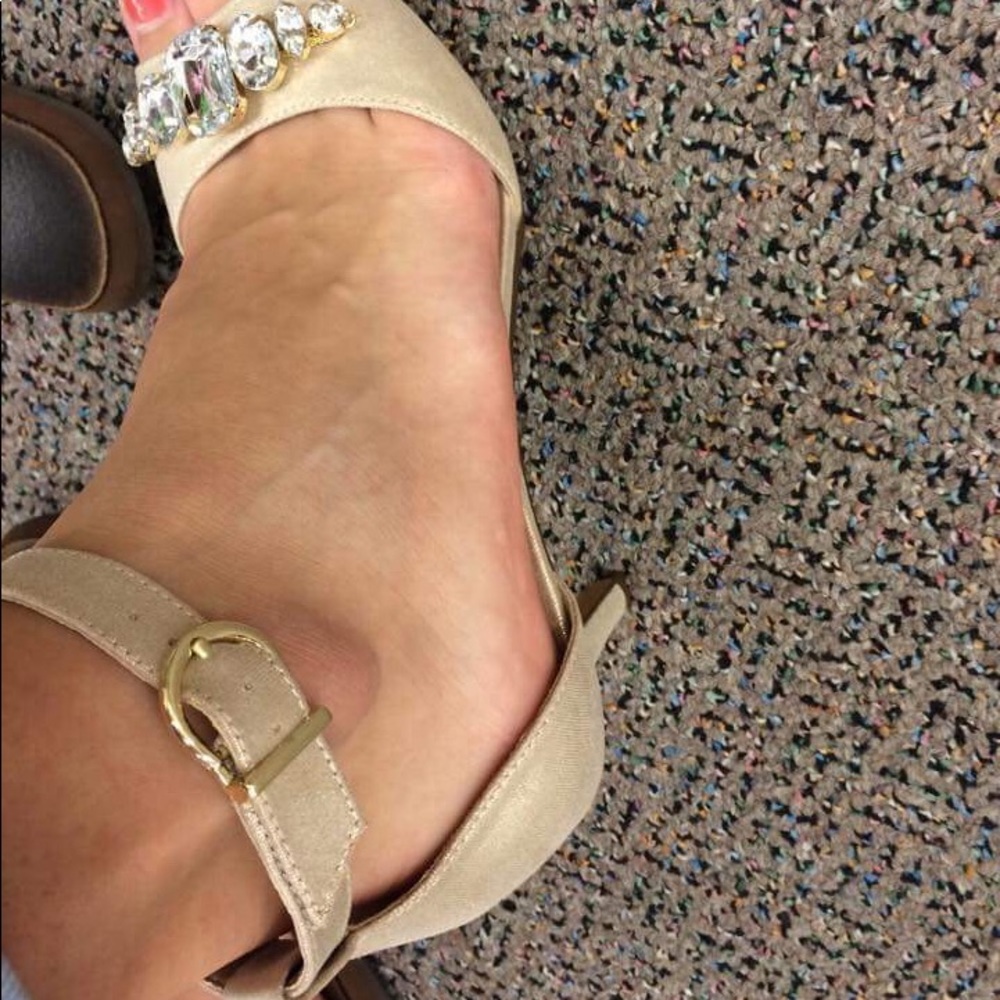 Kelly & Katie gold high heels